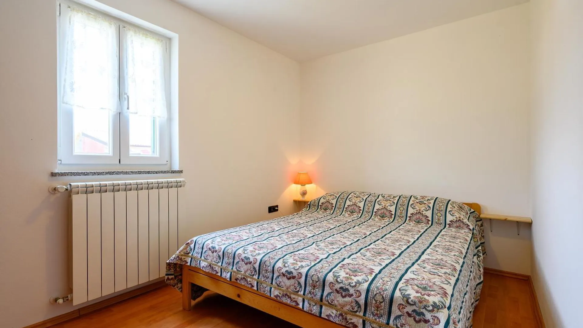 Apartments With Swimming Pool Casa Rossa Umag