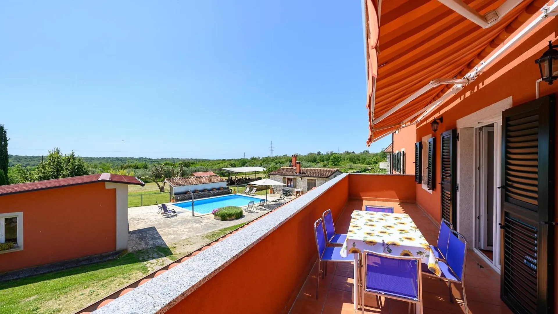 Apartments With Swimming Pool Casa Rossa