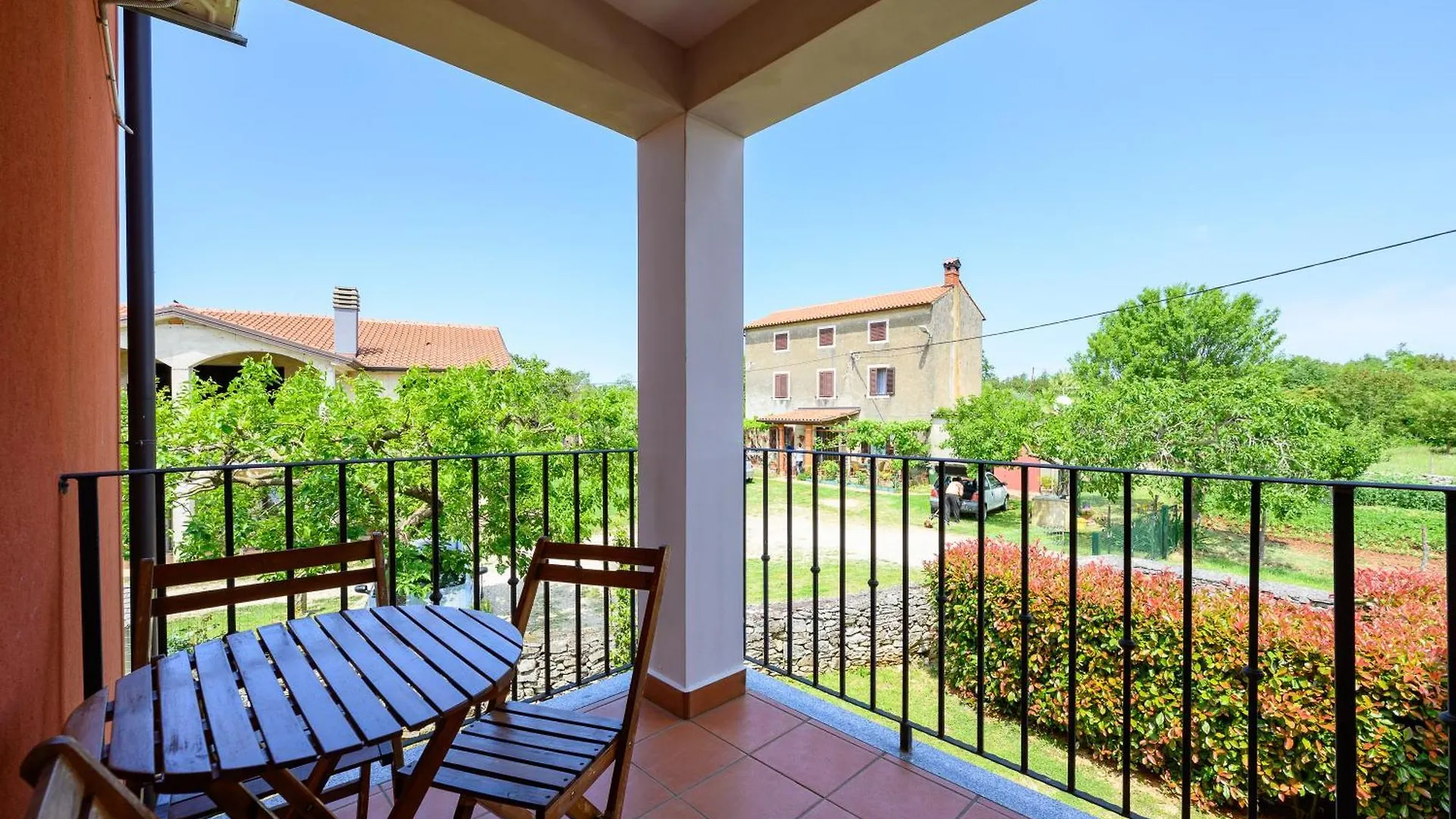 Apartments With Swimming Pool Casa Rossa Umag