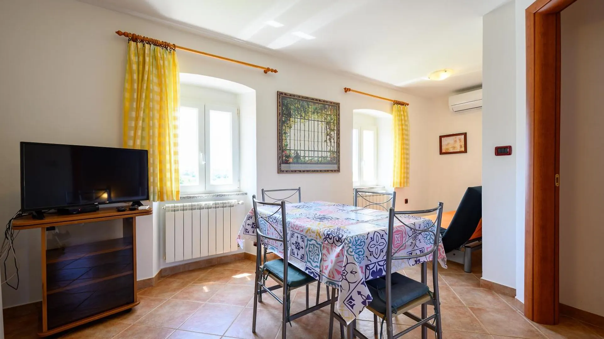 Apartments With Swimming Pool Casa Rossa Umag
