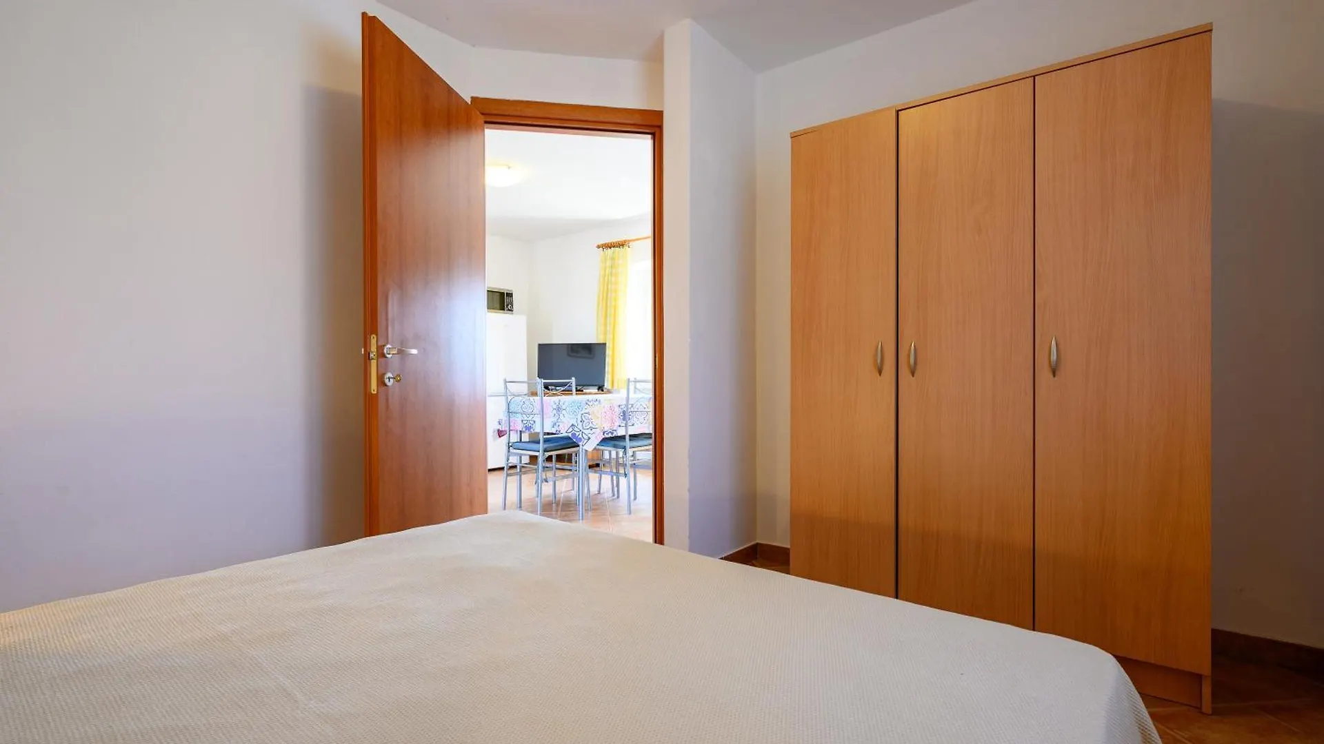 Apartments With Swimming Pool Casa Rossa 0*, Umag