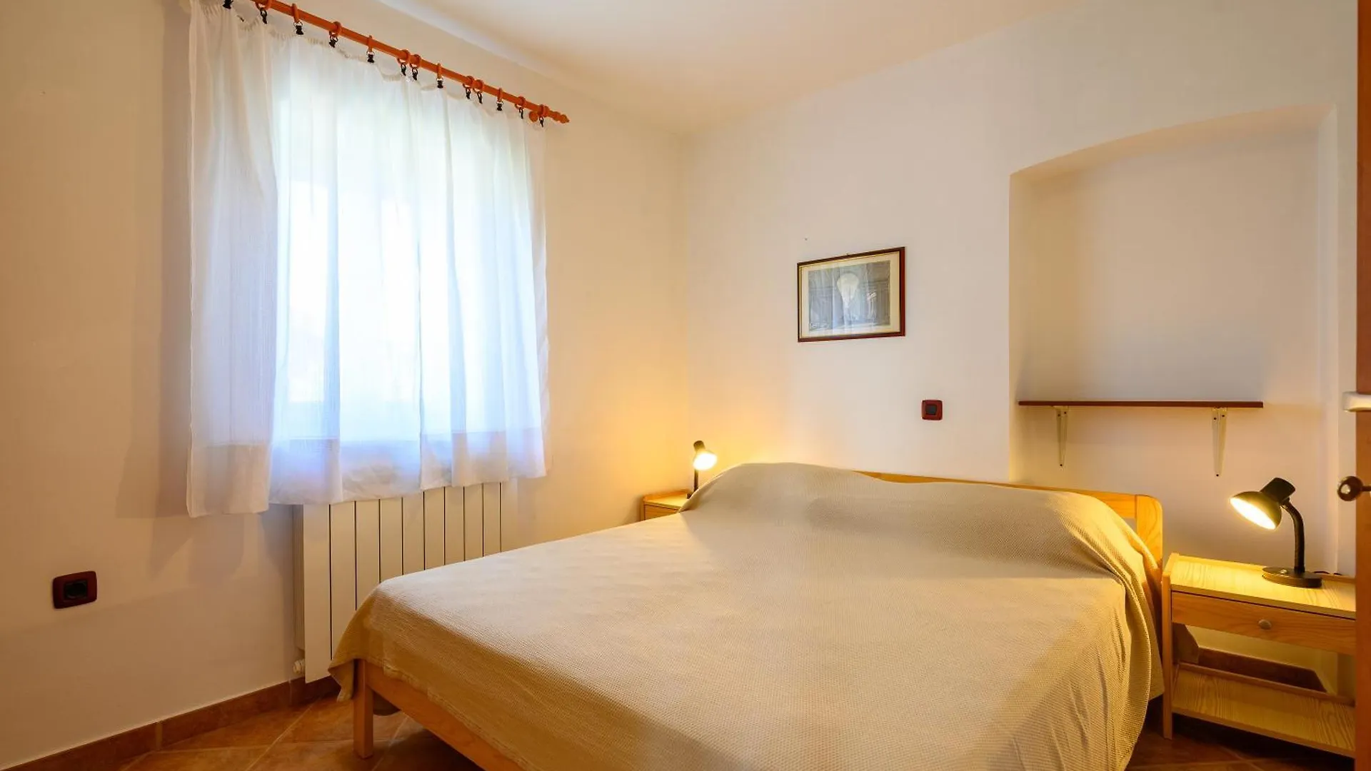 Apartments With Swimming Pool Casa Rossa Umag