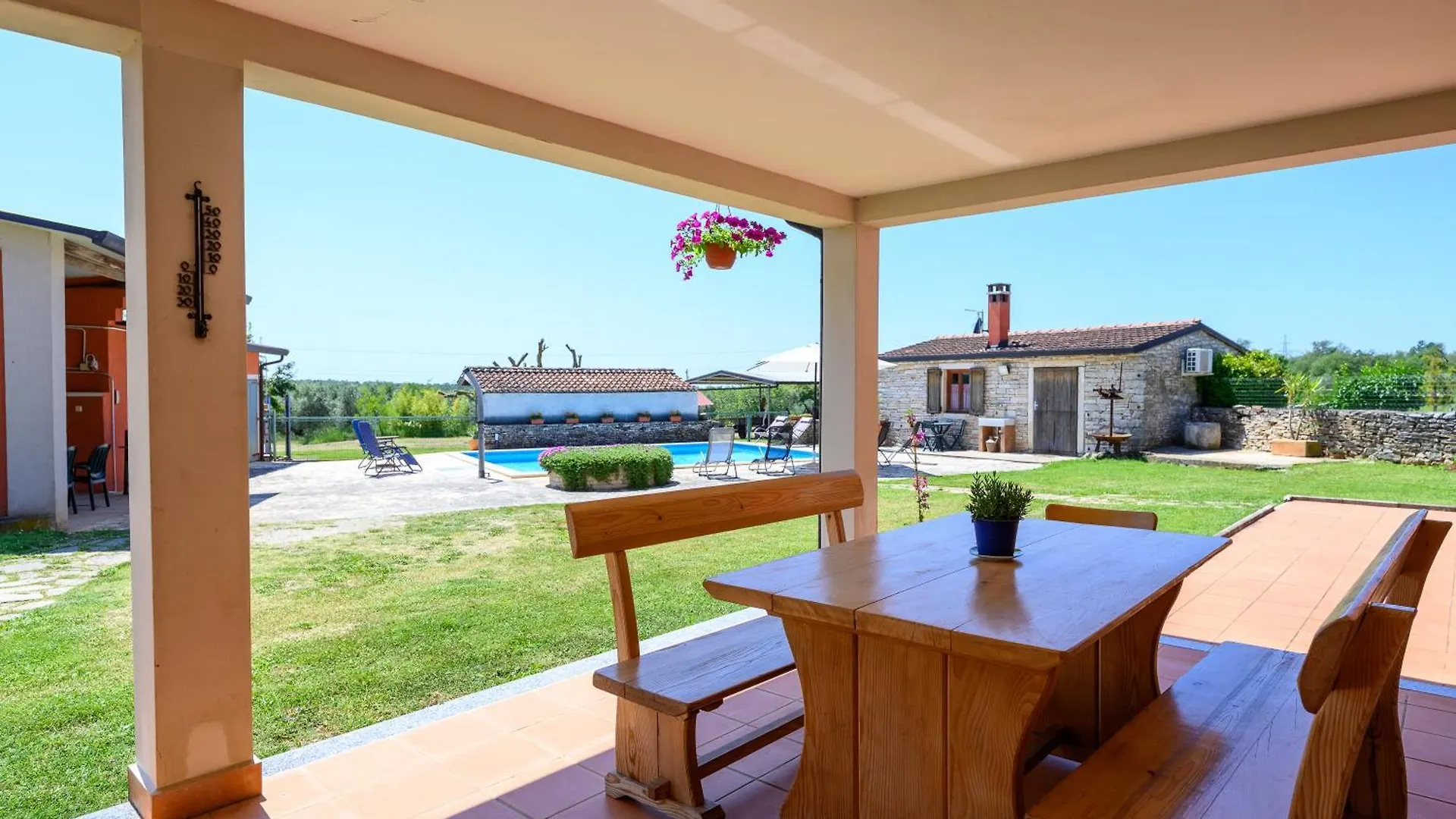 Apartments With Swimming Pool Casa Rossa 0*, Umag Croatia