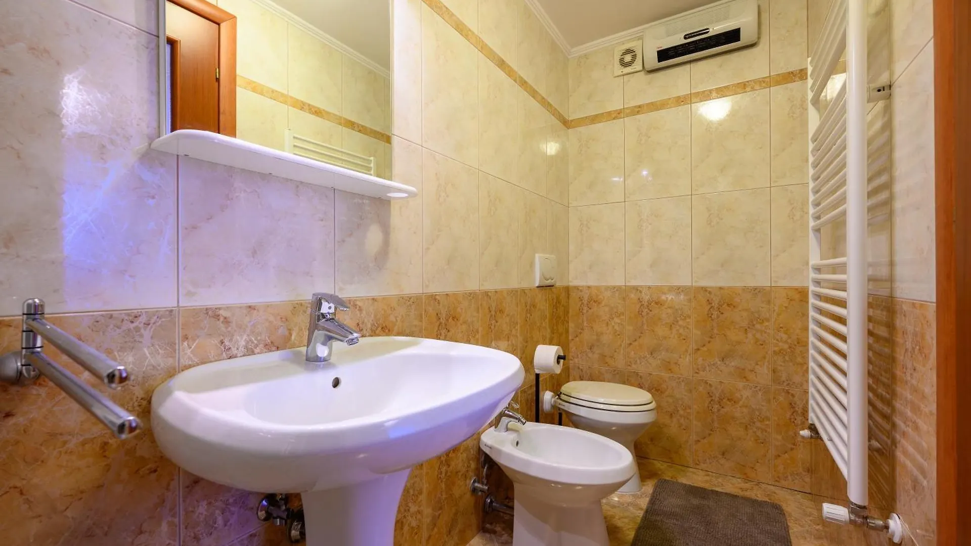 Apartments With Swimming Pool Casa Rossa Umag