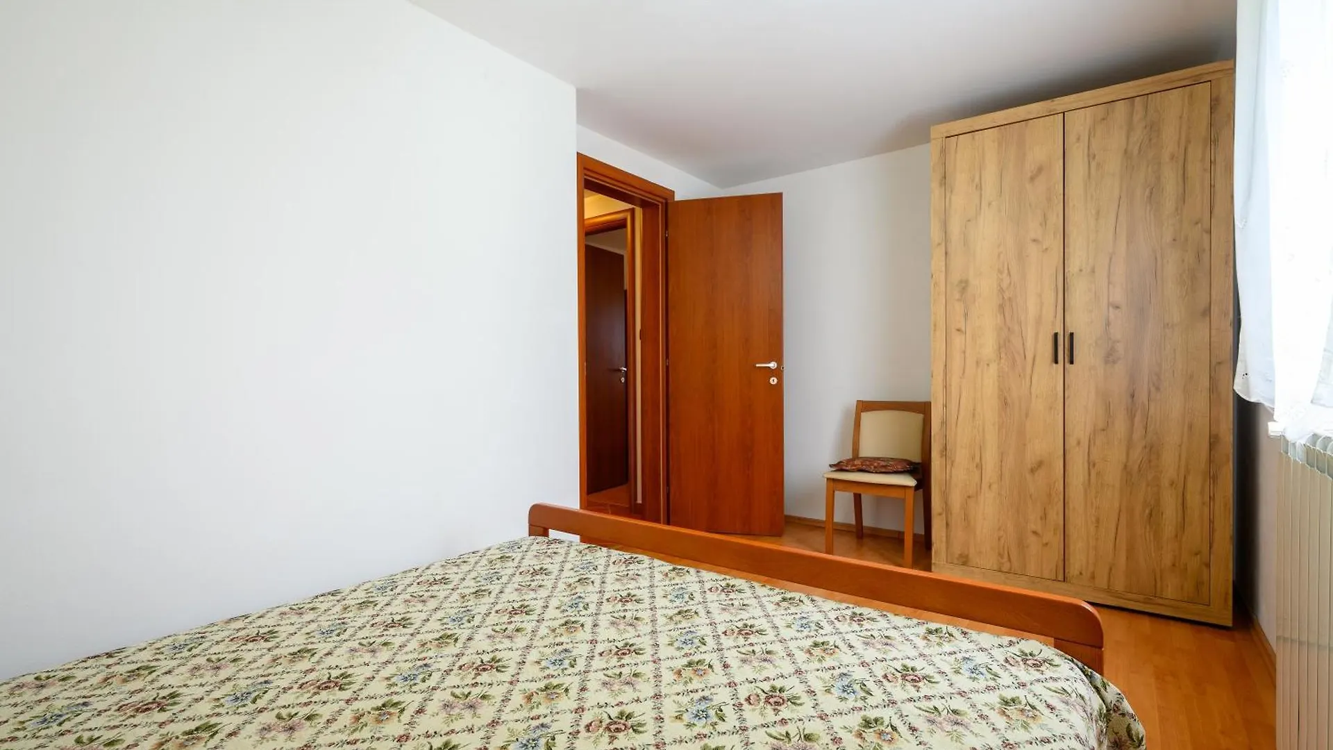 Apartments With Swimming Pool Casa Rossa 0*, Umag