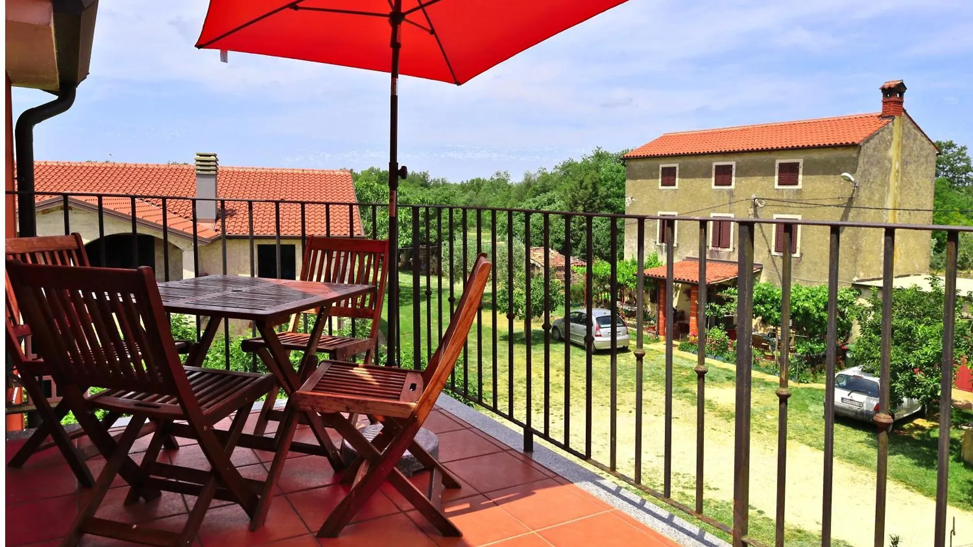Apartments With Swimming Pool Casa Rossa Umag